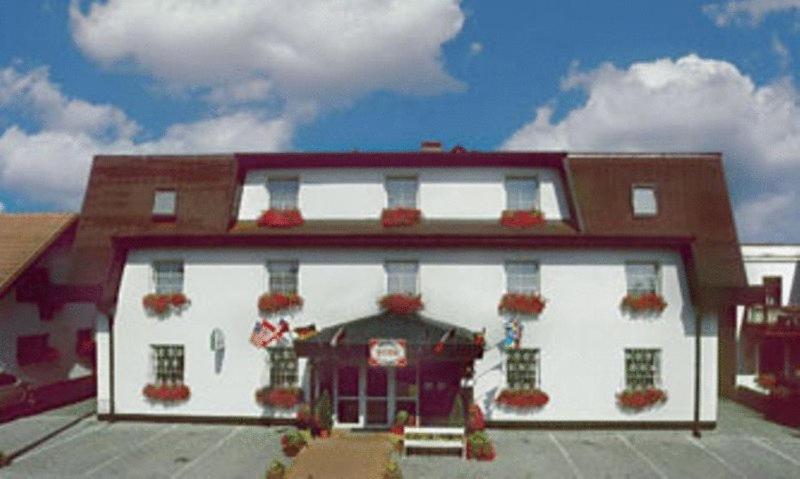 Hotel Pelikan Marianske Lazne Exterior photo